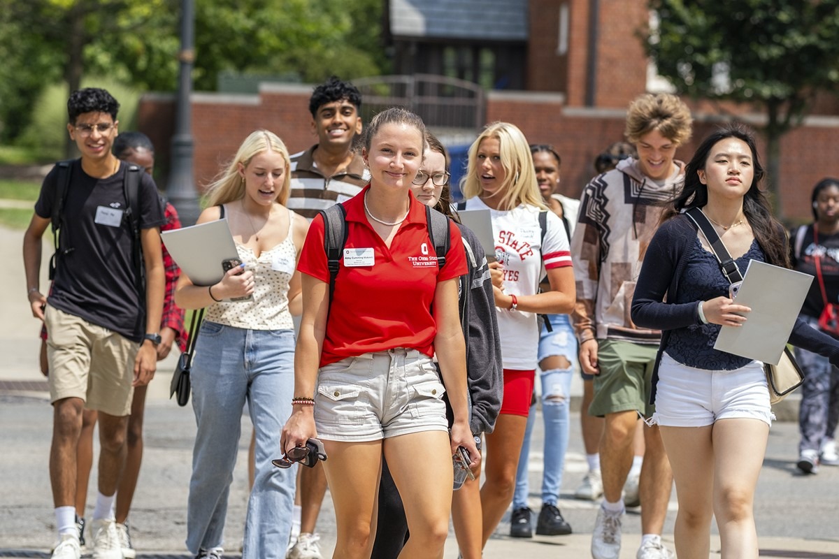 An ambassador leading a campus tour